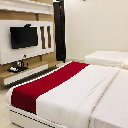 Hotel Blessing Bells, Fāzilka Extérieur photo